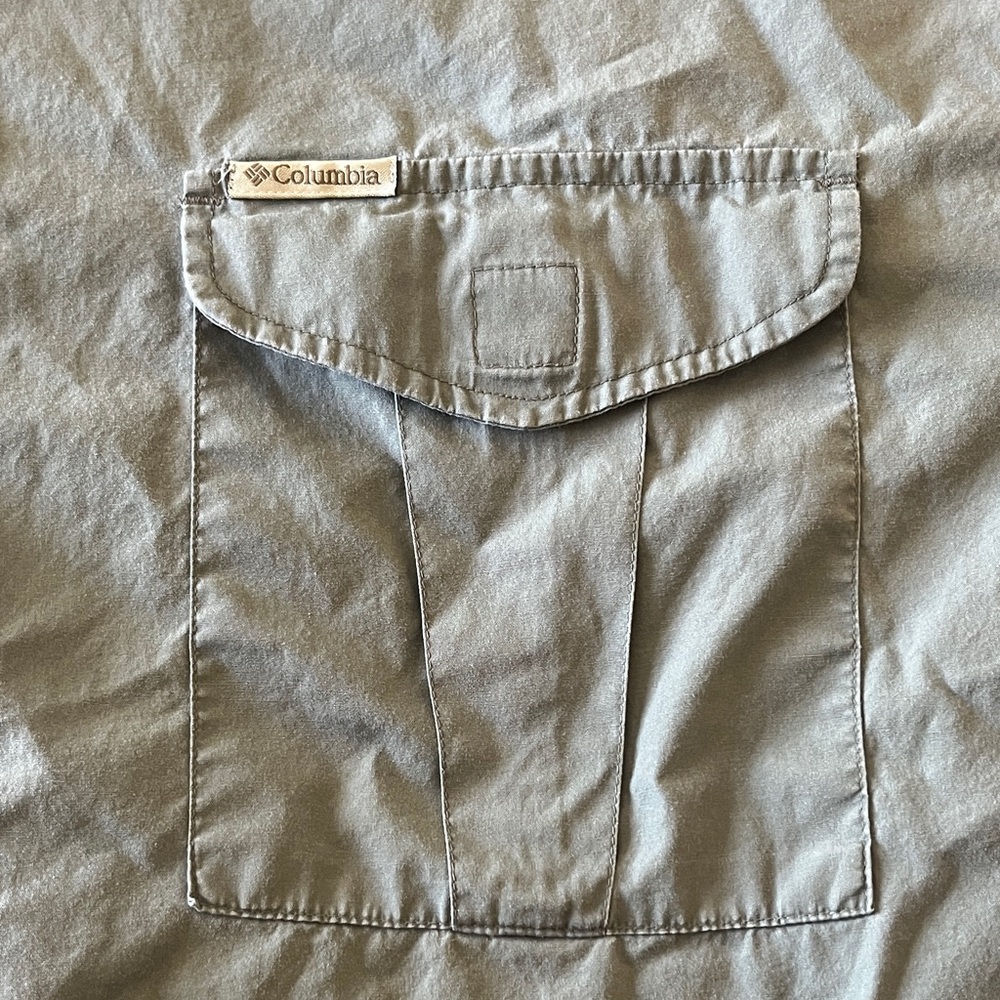 Men’s Columbia Olive Button-Up Shirt Size 2XL - Picture 3 of 5